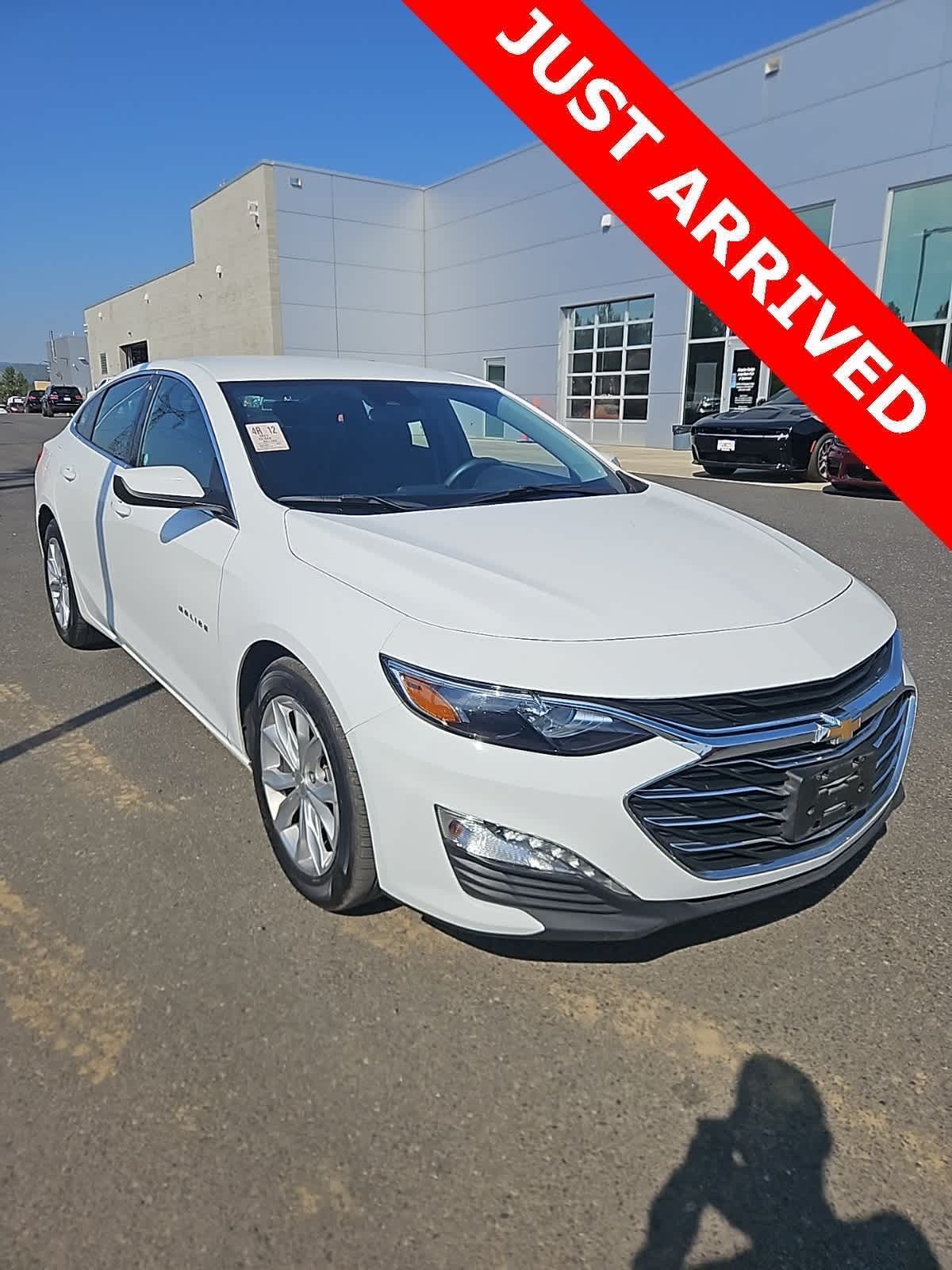 Thumbnail: 2023 Chevrolet Malibu - 3