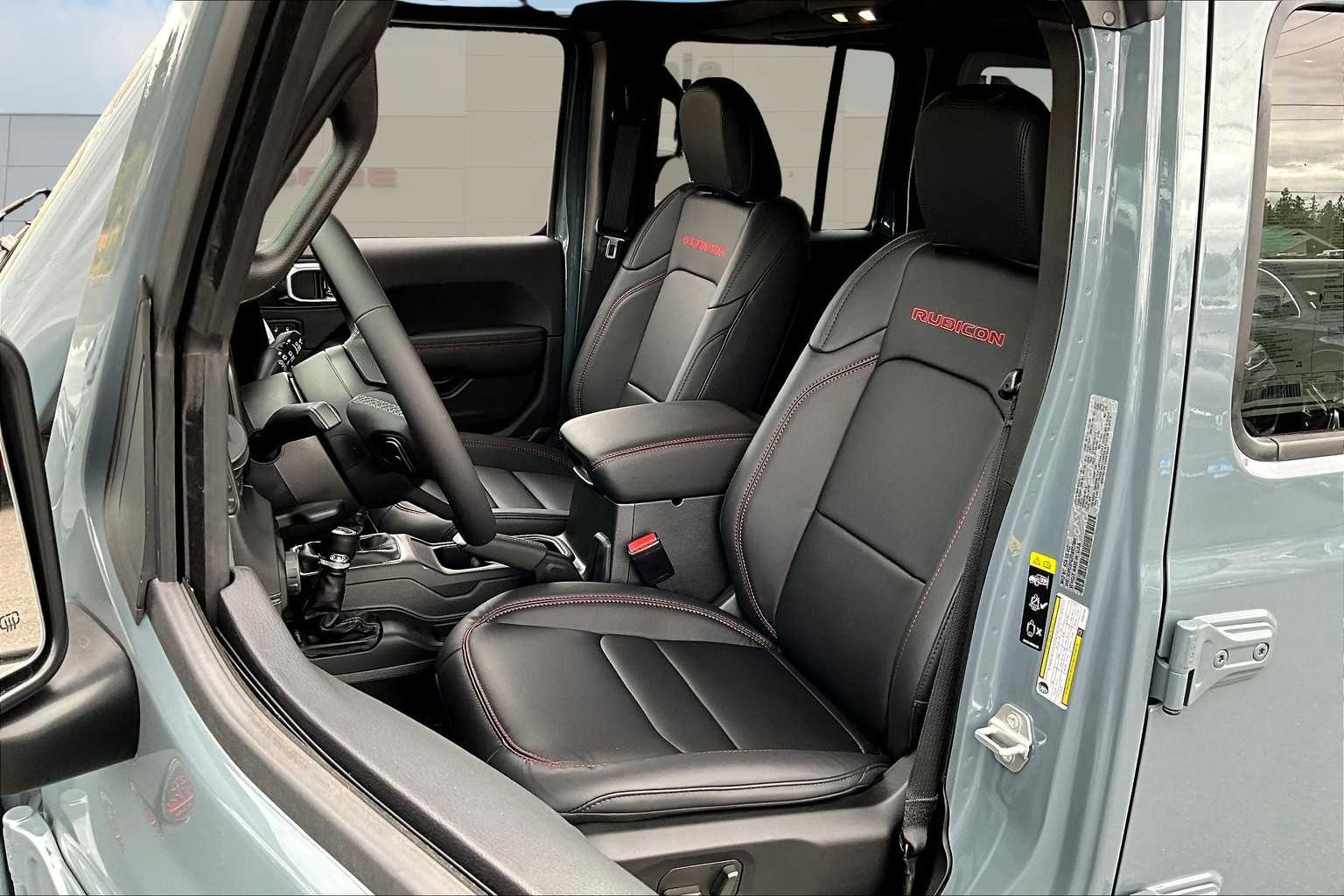 Thumbnail: 2025 Jeep Wrangler - 11