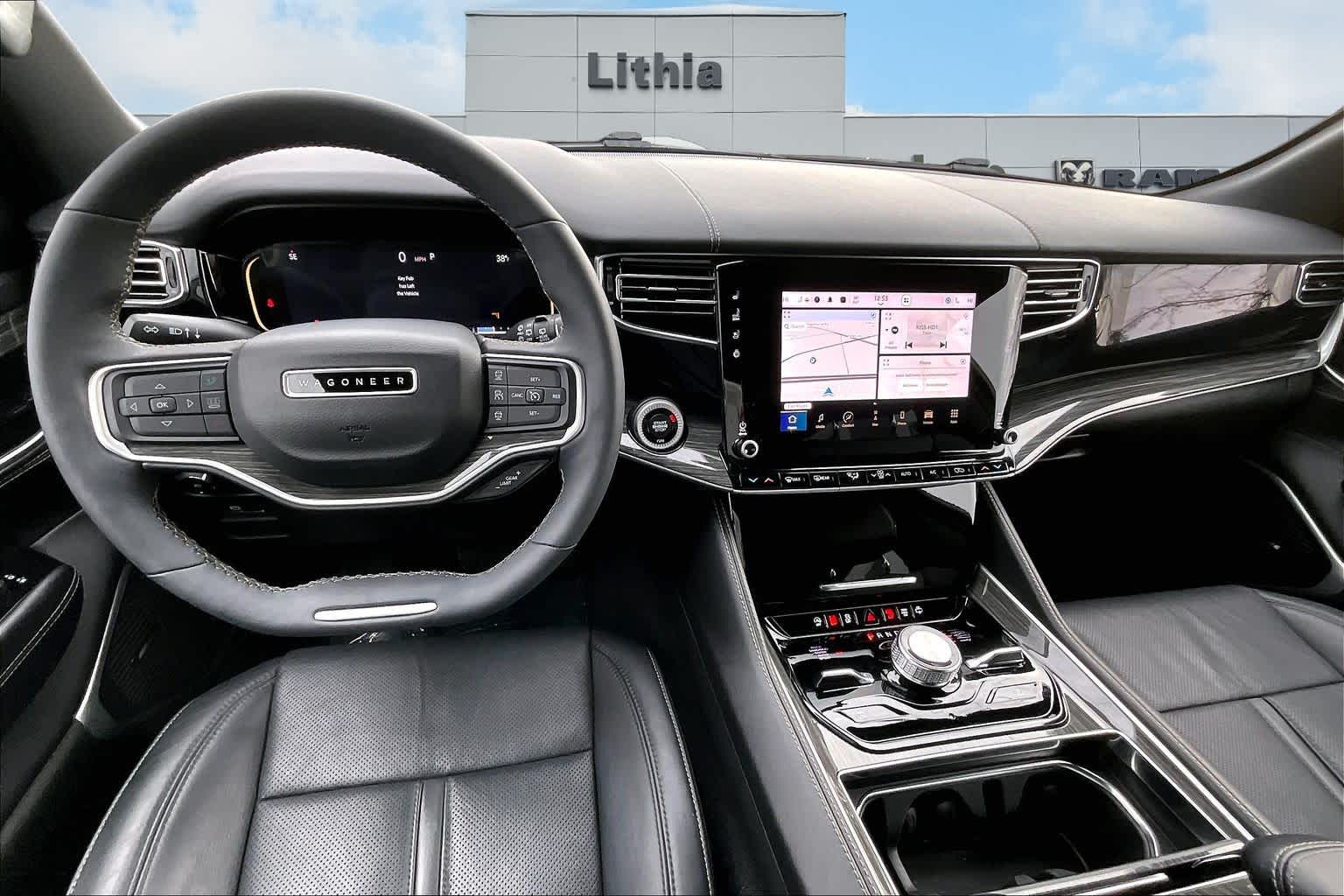 Thumbnail: 2022 Jeep Wagoneer - 10