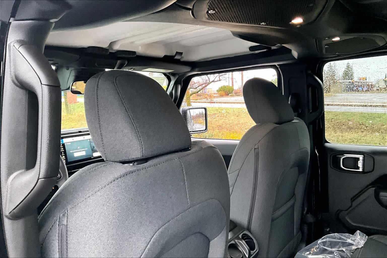 Thumbnail: 2026 Jeep Gladiator - 12