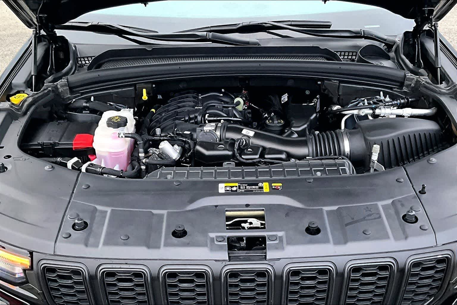 Thumbnail: 2025 Jeep Grand Cherokee L - 9