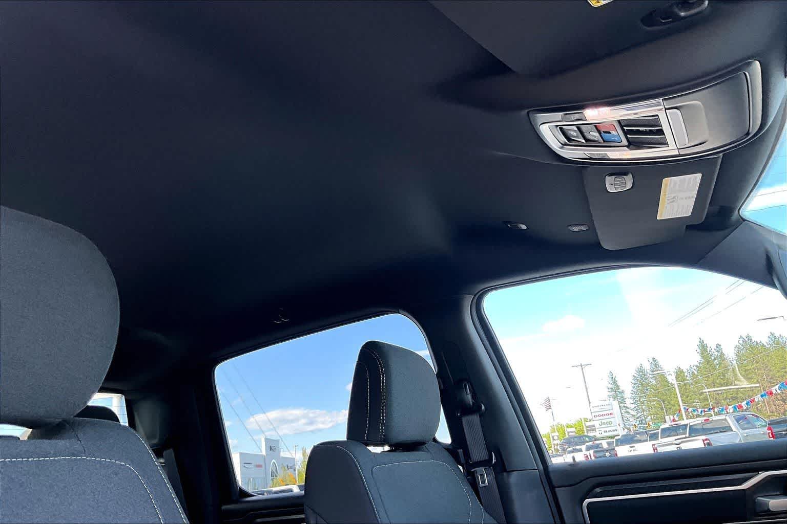 Thumbnail: 2025 RAM 1500 - 29