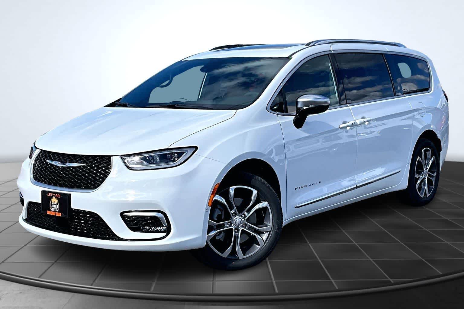 2026 Chrysler Pacifica Pinnacle AWD's photo