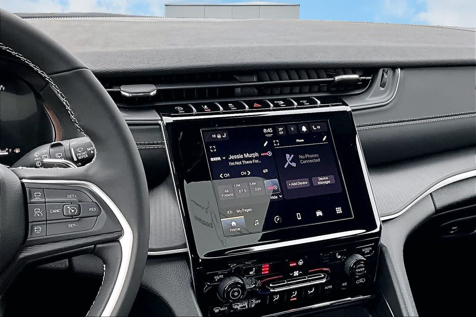 Thumbnail: 2025 Jeep Grand Cherokee - 16