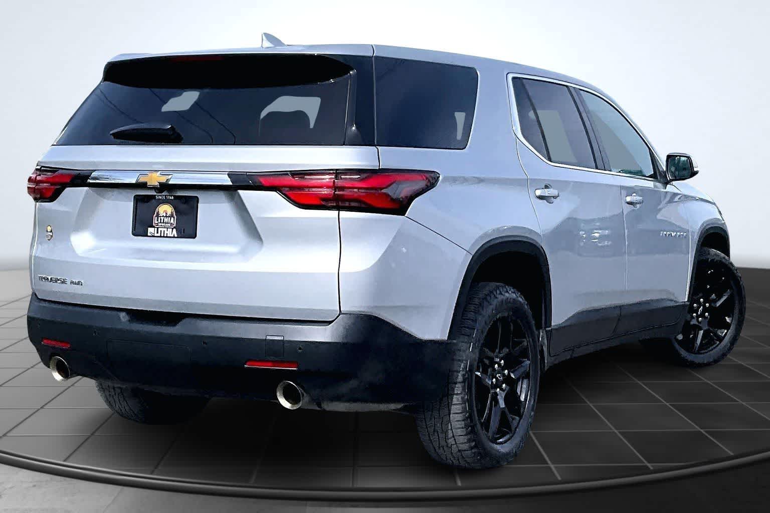 Thumbnail: 2022 Chevrolet Traverse - 23