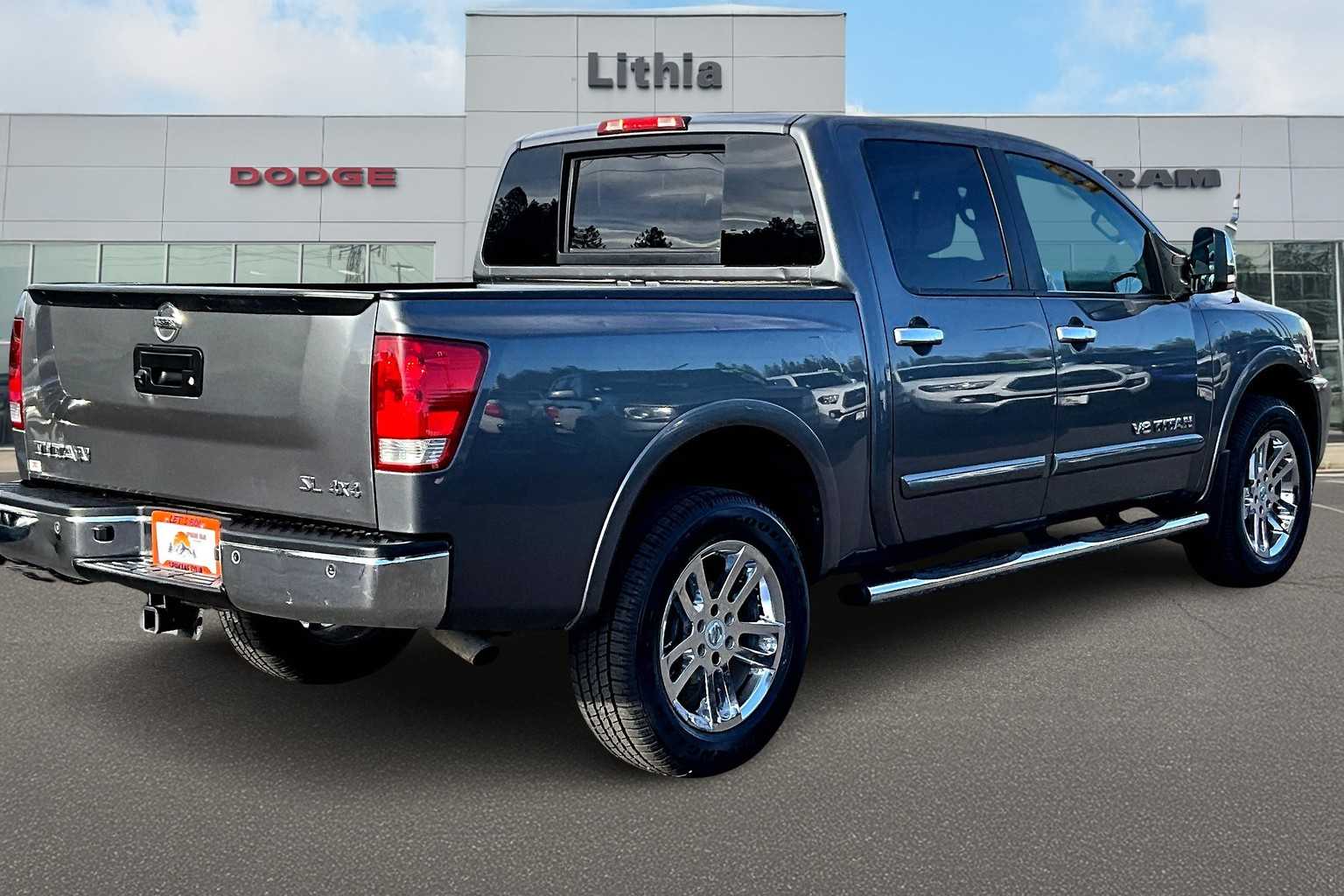 Thumbnail: 2014 Nissan Titan - 23