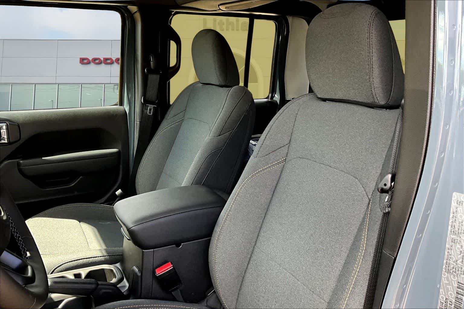 Thumbnail: 2025 Jeep Gladiator - 11