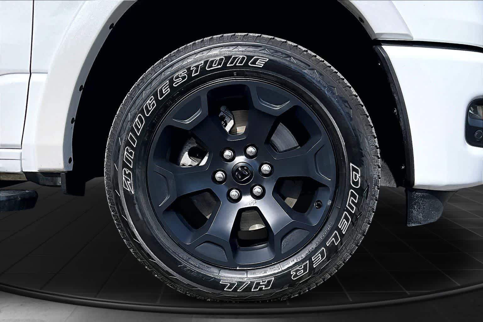 Thumbnail: 2025 RAM 1500 - 33