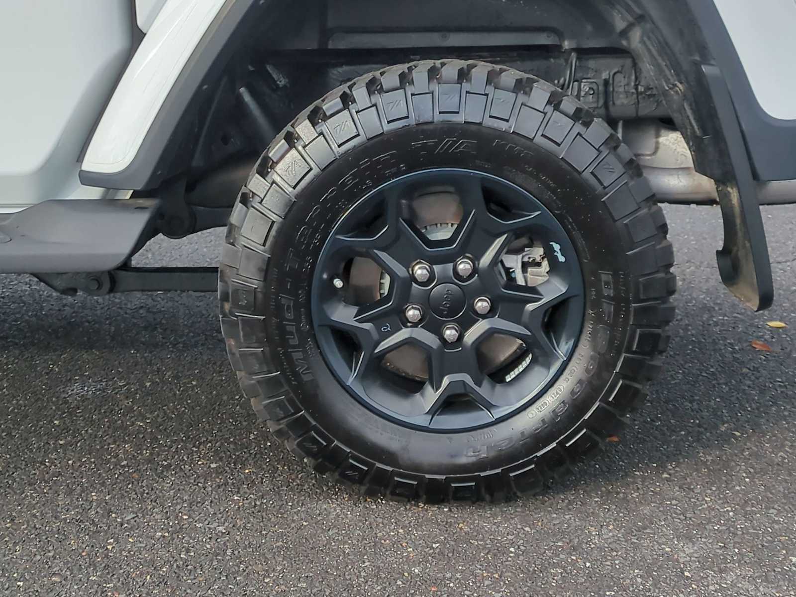 Thumbnail: 2023 Jeep Gladiator - 14