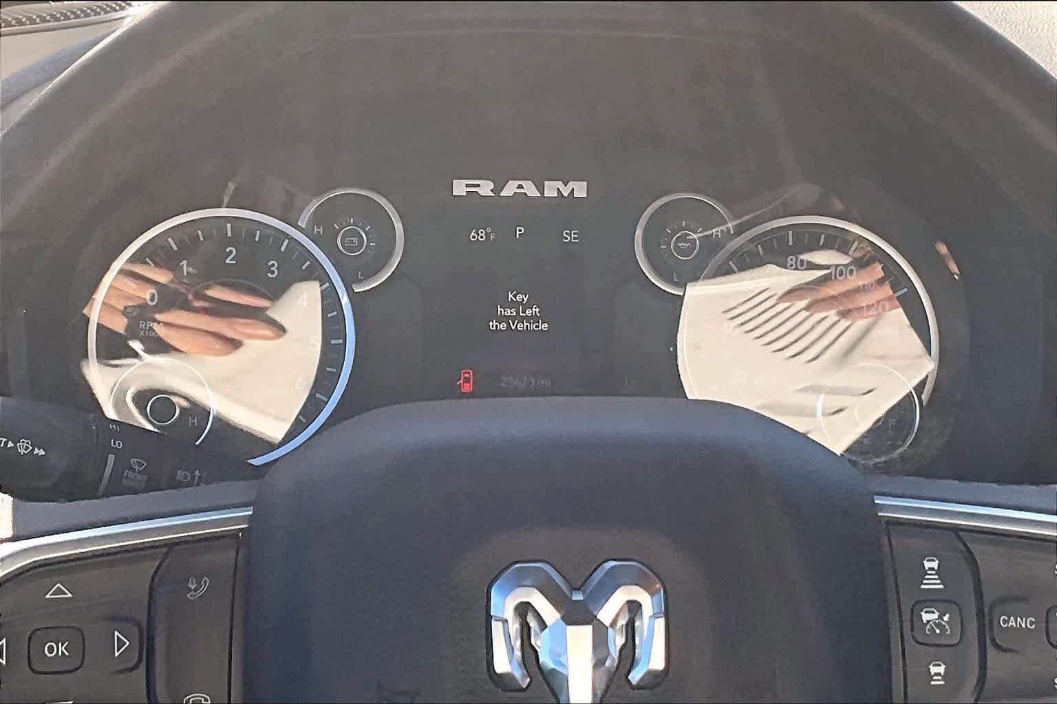 Thumbnail: 2025 RAM 1500 - 18