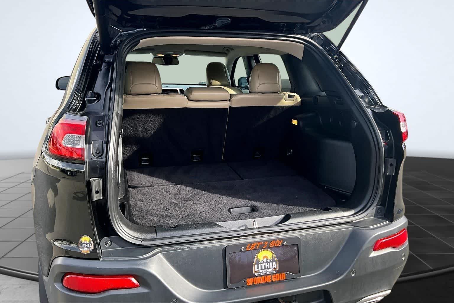 Thumbnail: 2015 Jeep Cherokee - 19