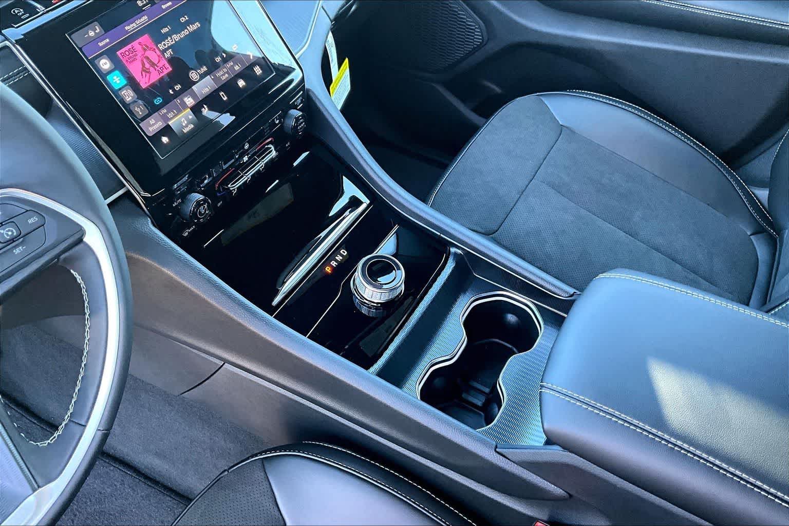 Thumbnail: 2025 Jeep Grand Cherokee - 17