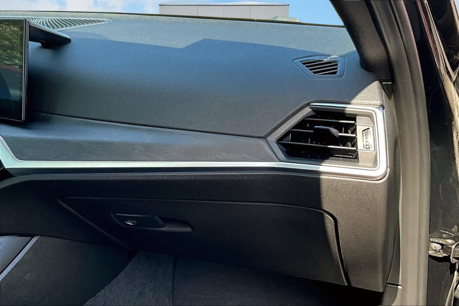 Thumbnail: 2024 BMW 3 Series - 20