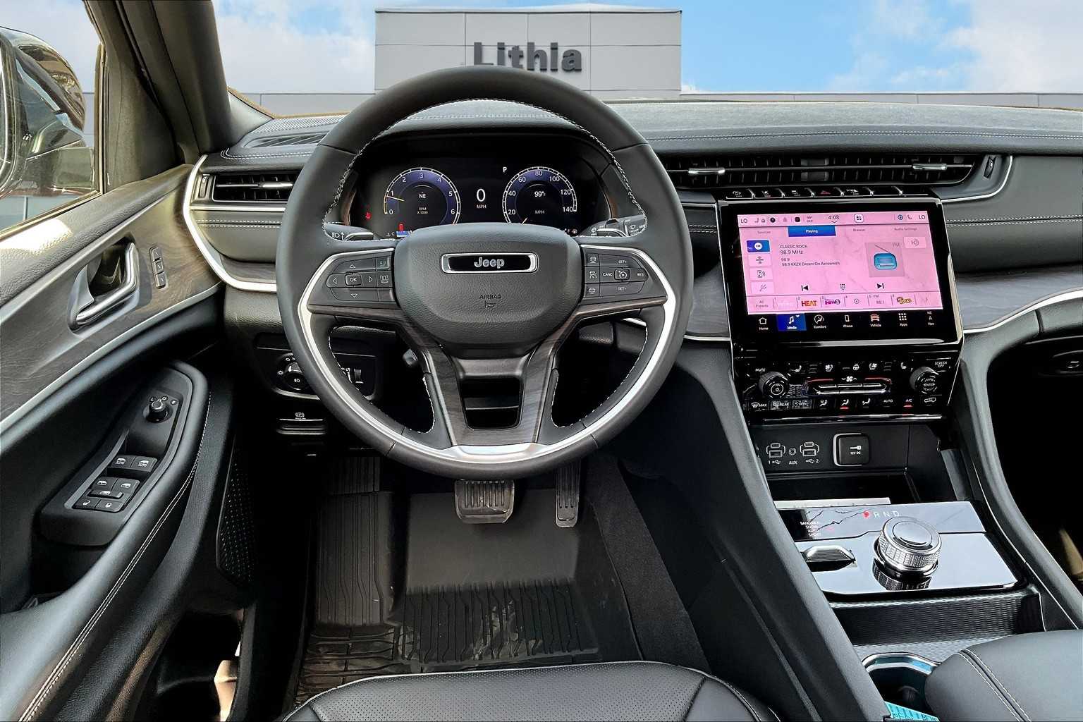 Thumbnail: 2025 Jeep Grand Cherokee L - 15