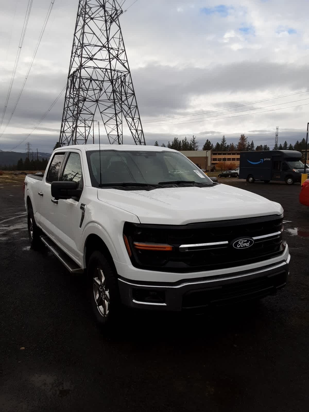 2024 Ford F-150 XLT photo 2