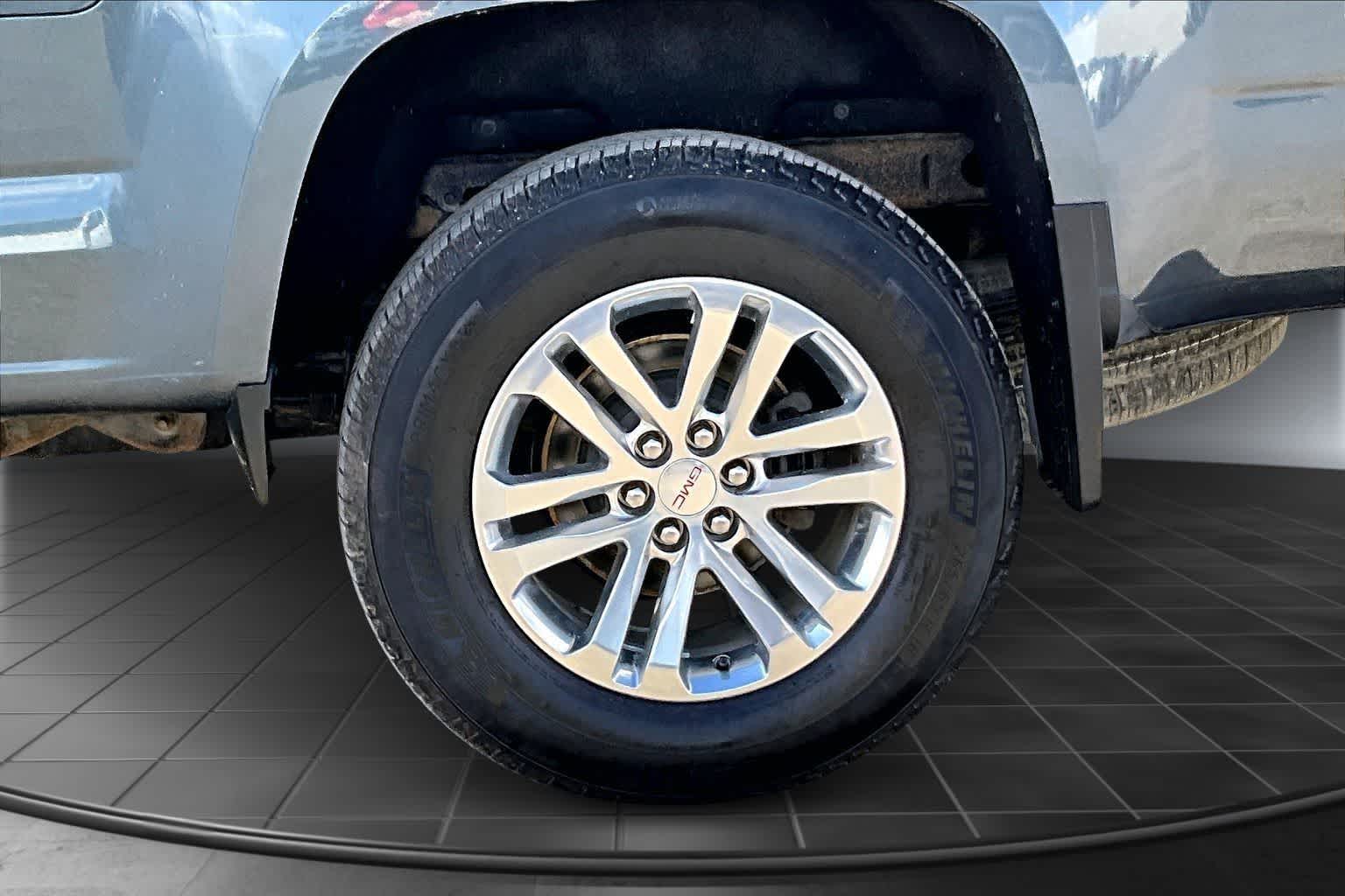 Thumbnail: 2017 GMC Canyon - 36