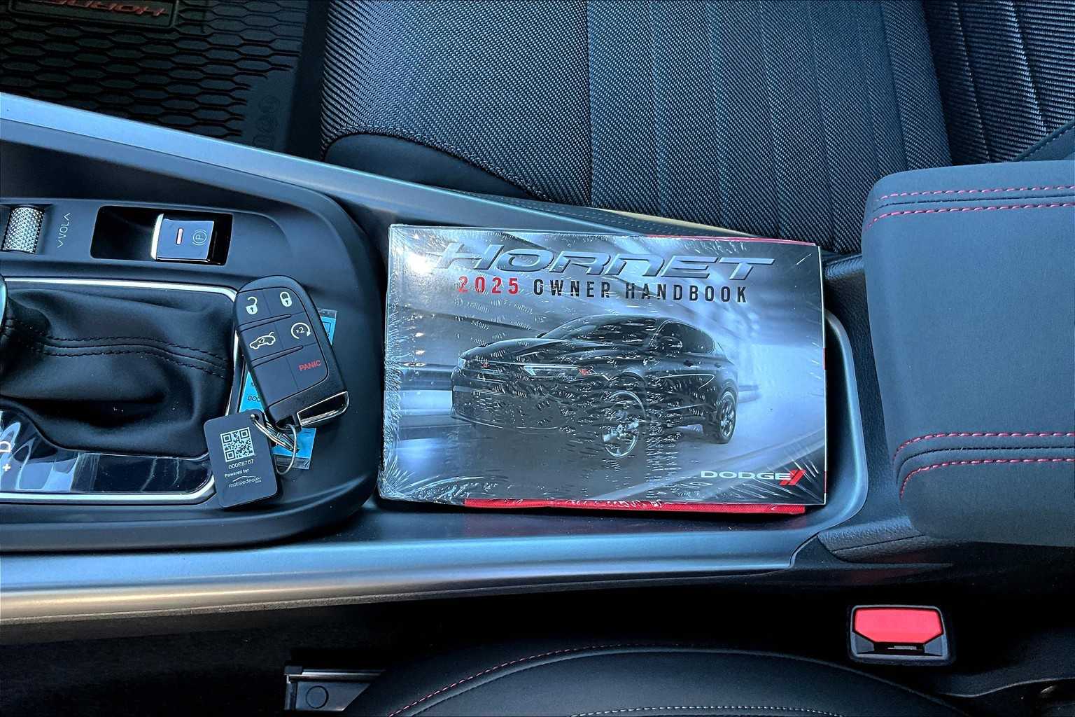 Thumbnail: 2025 Dodge Hornet - 20