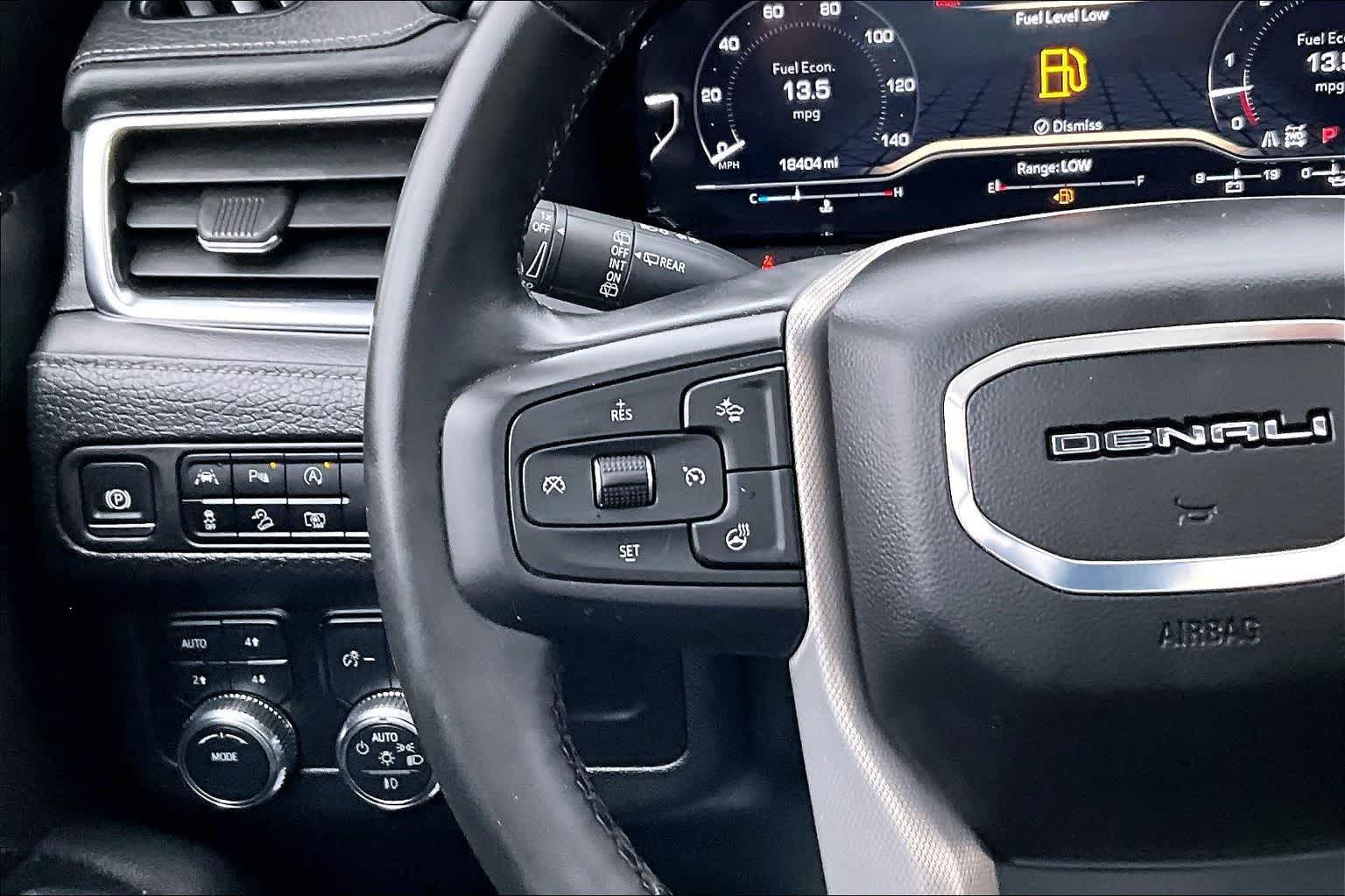 Thumbnail: 2024 GMC Yukon - 25