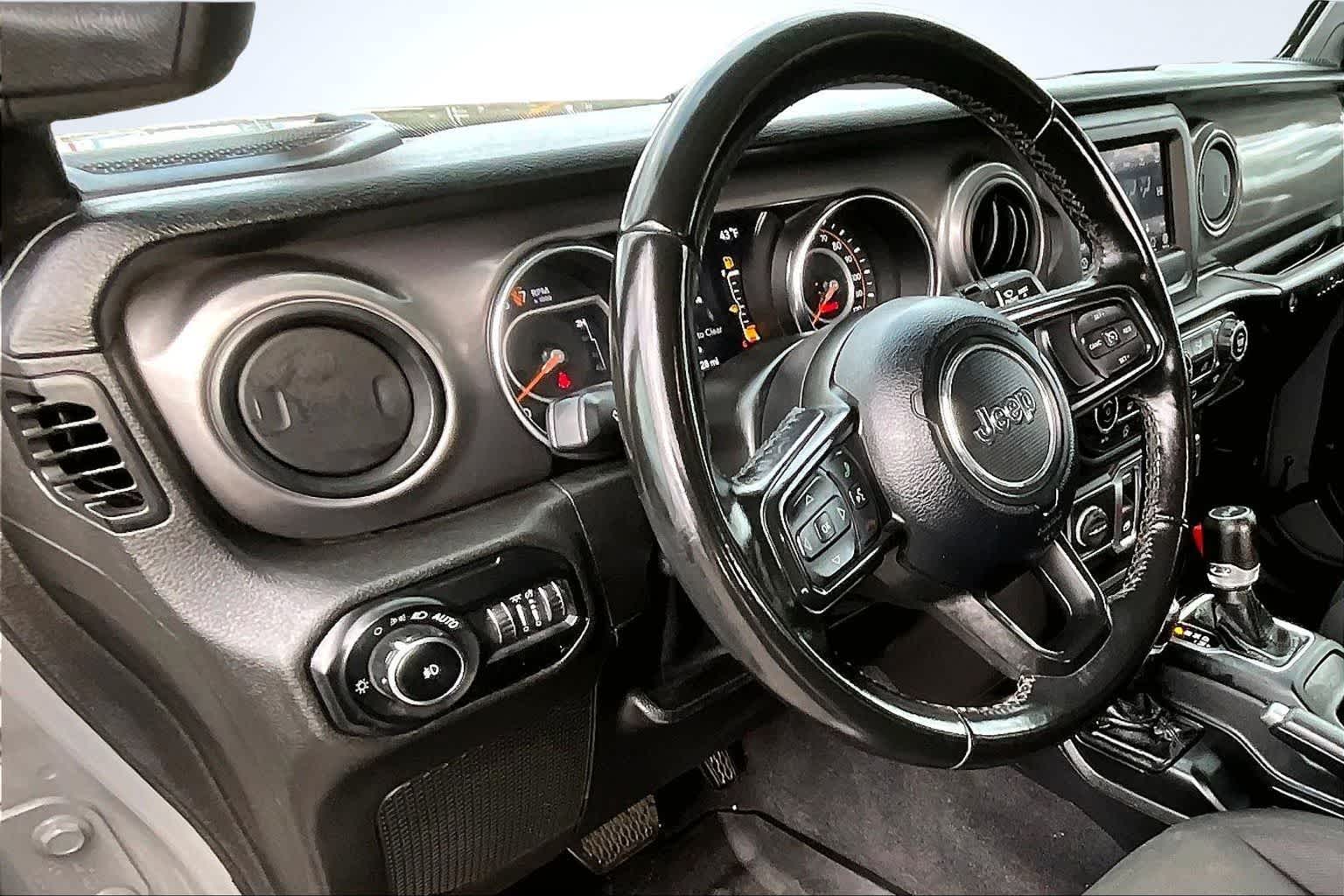 Thumbnail: 2021 Jeep Wrangler - 15