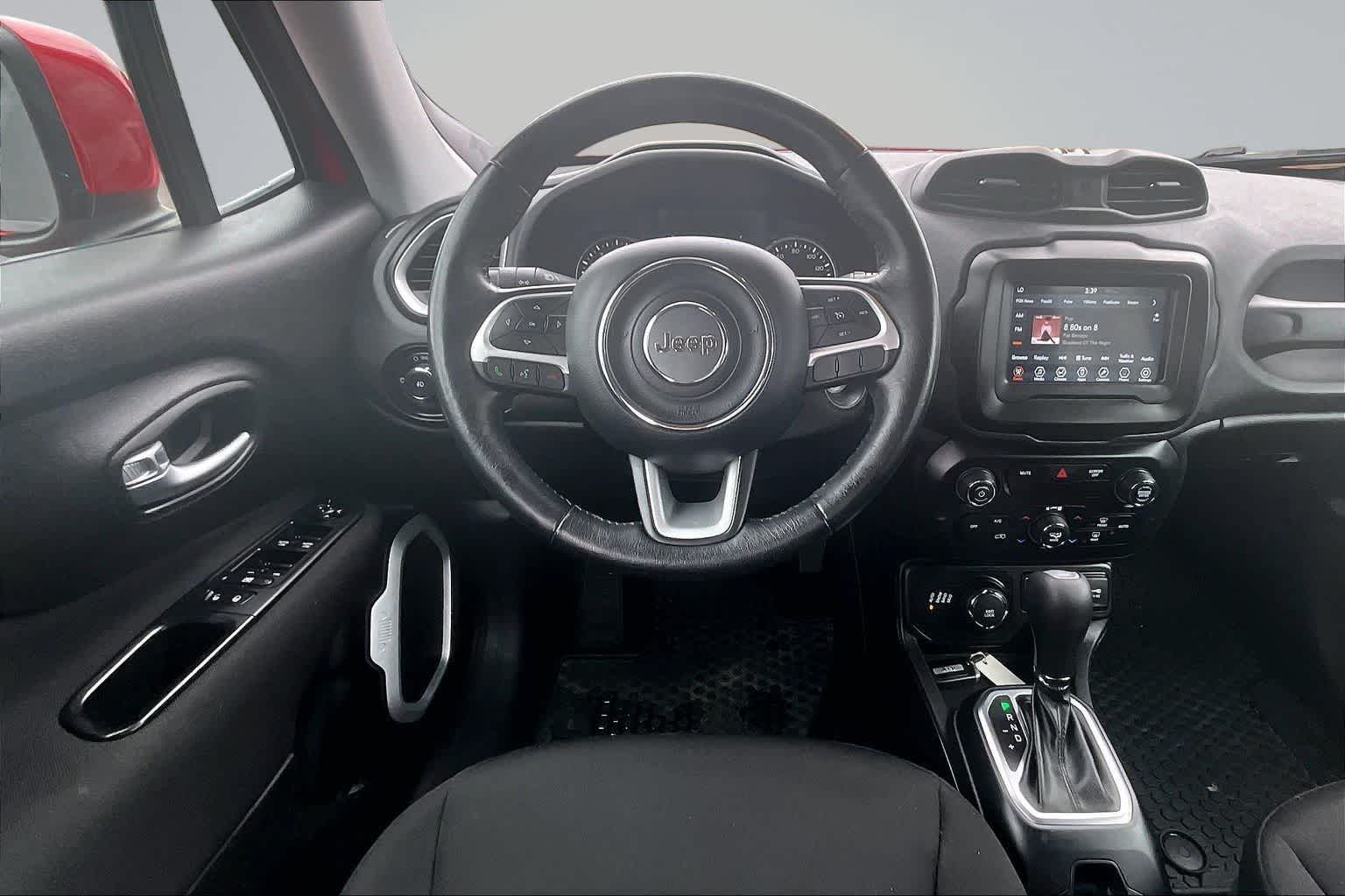 Thumbnail: 2018 Jeep Renegade - 15