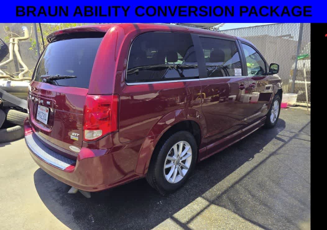 Thumbnail: 2019 Dodge Grand Caravan - 2