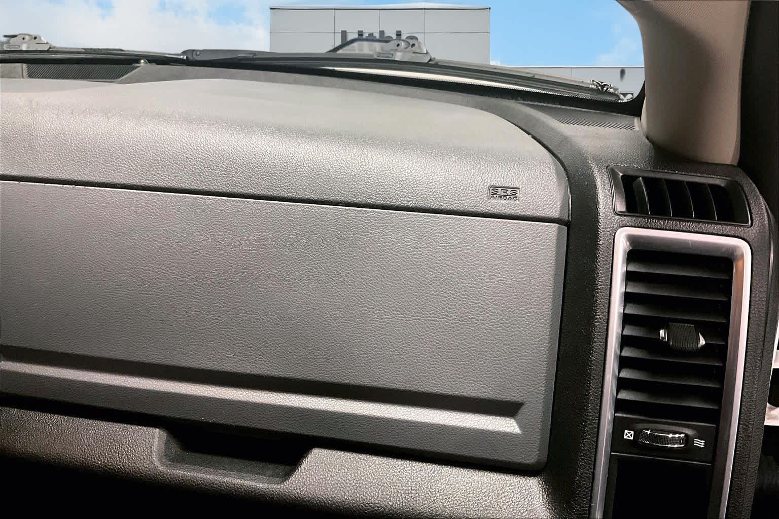 Thumbnail: 2020 RAM 1500 Classic - 24