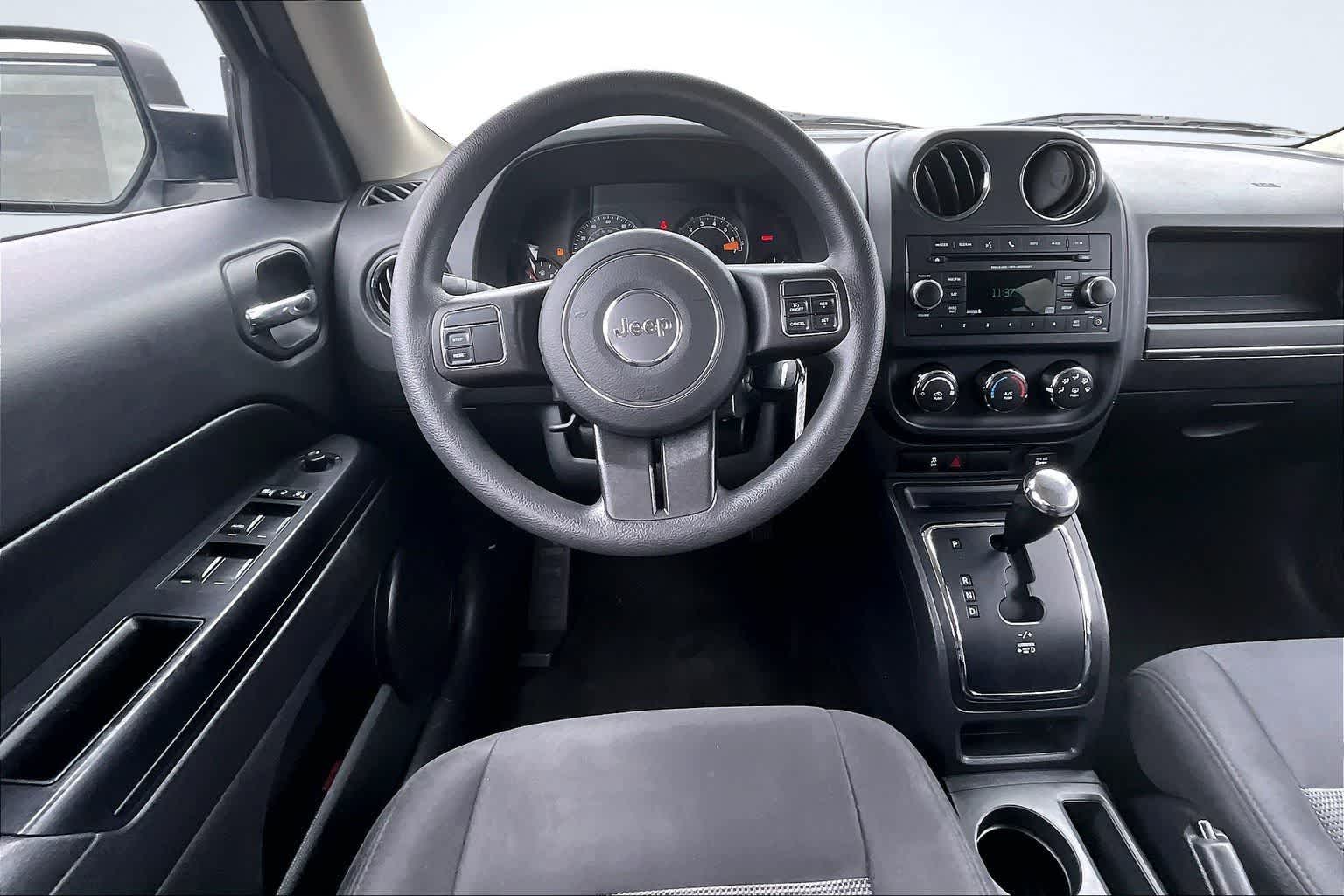 Thumbnail: 2016 Jeep Patriot - 15