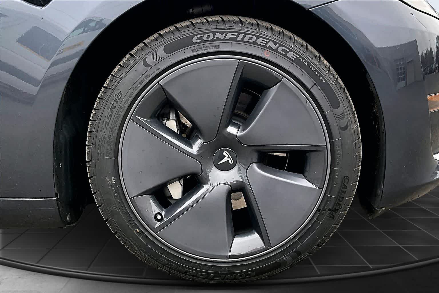 Thumbnail: 2023 Tesla Model 3 - 34