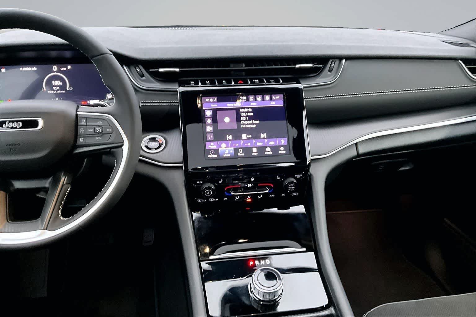 Thumbnail: 2025 Jeep Grand Cherokee L - 16