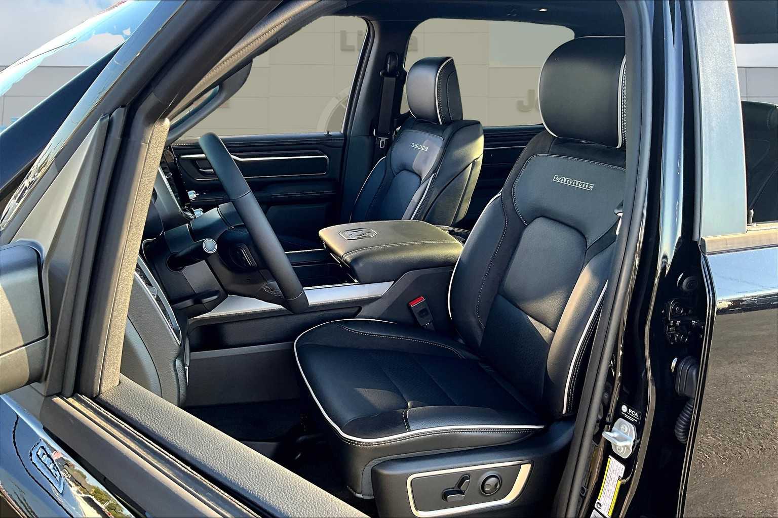 Thumbnail: 2026 RAM 1500 - 11