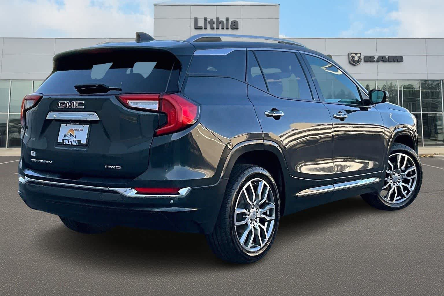 Thumbnail: 2022 GMC Terrain - 23