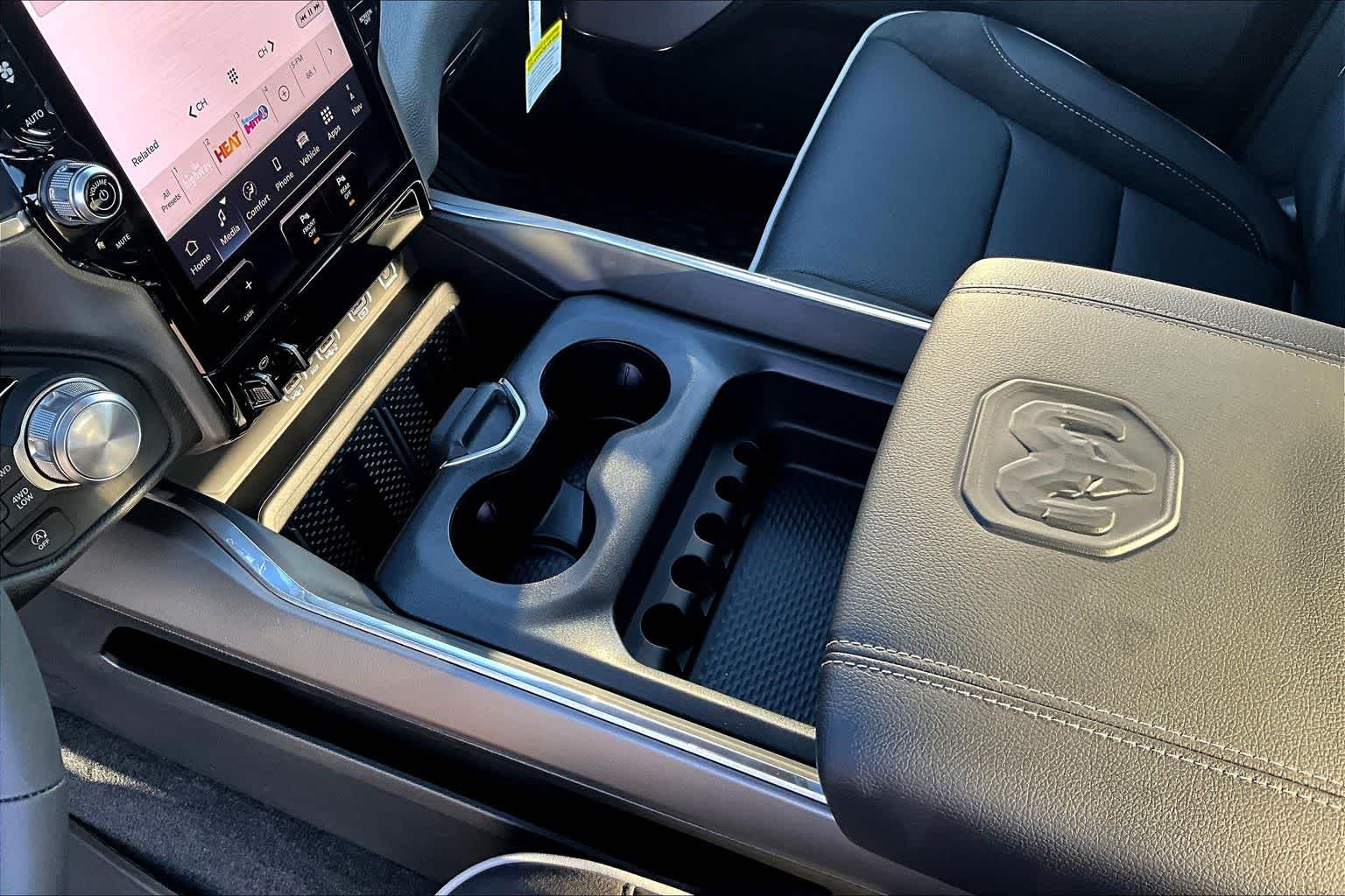 Thumbnail: 2026 RAM 1500 - 17