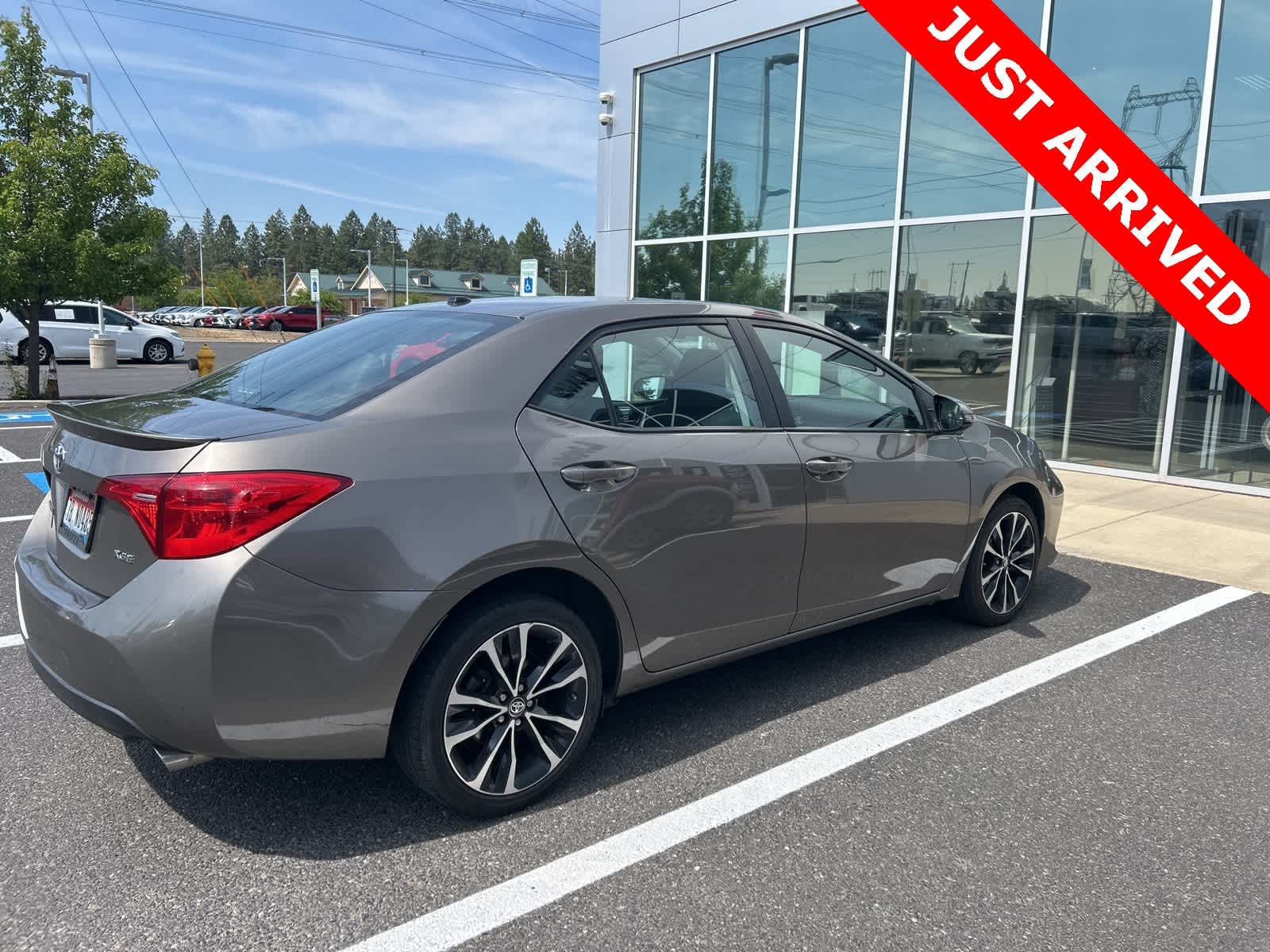 Thumbnail: 2017 Toyota Corolla - 3