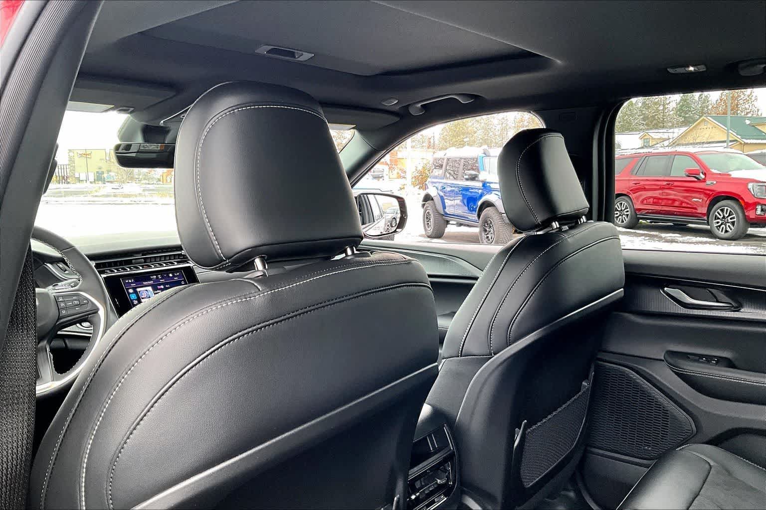 Thumbnail: 2025 Jeep Grand Cherokee - 12