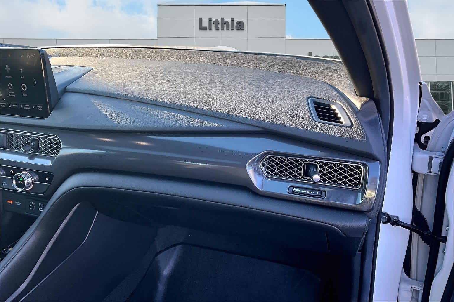 Thumbnail: 2024 Acura Integra - 24