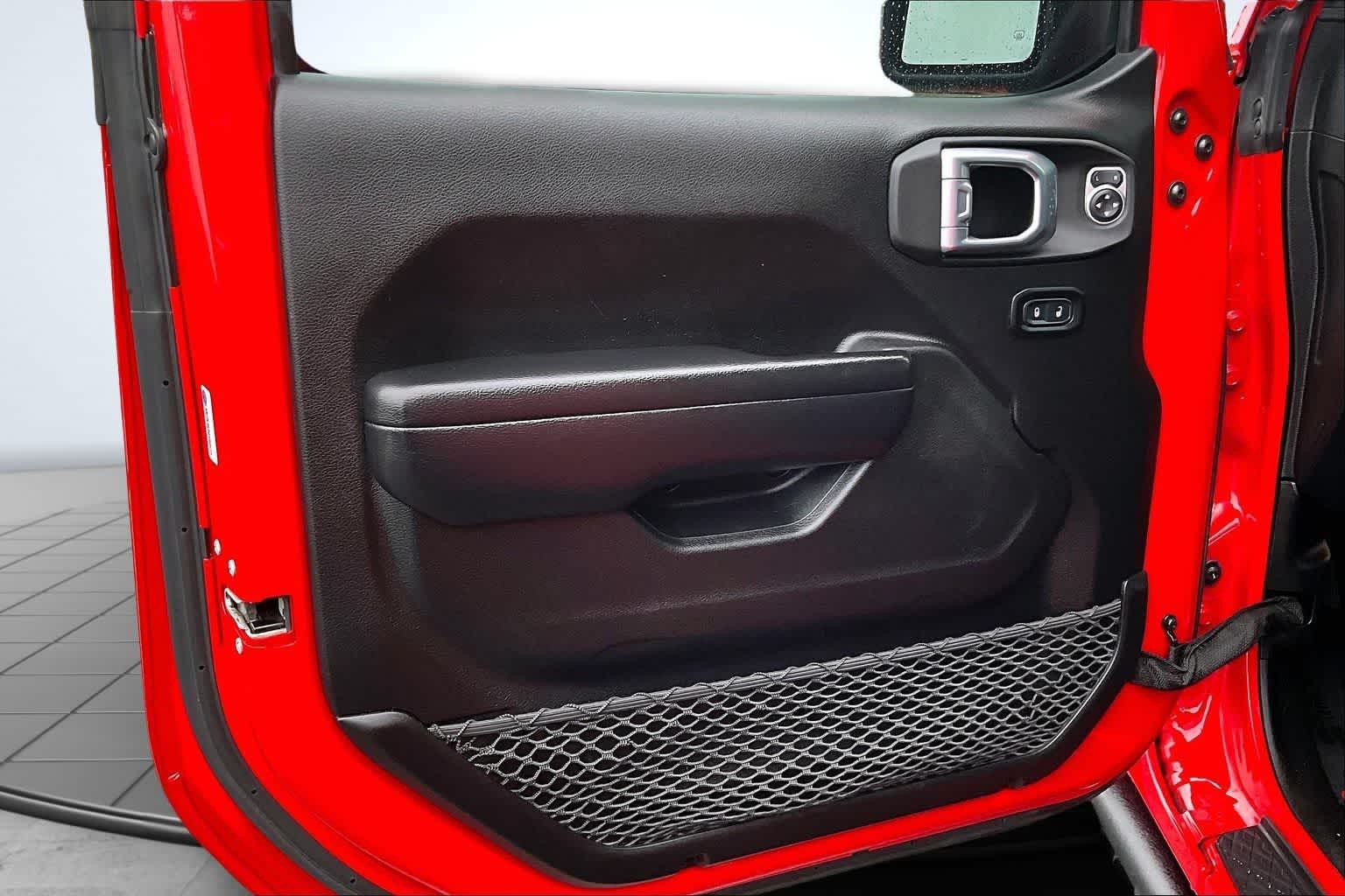 Thumbnail: 2021 Jeep Gladiator - 28