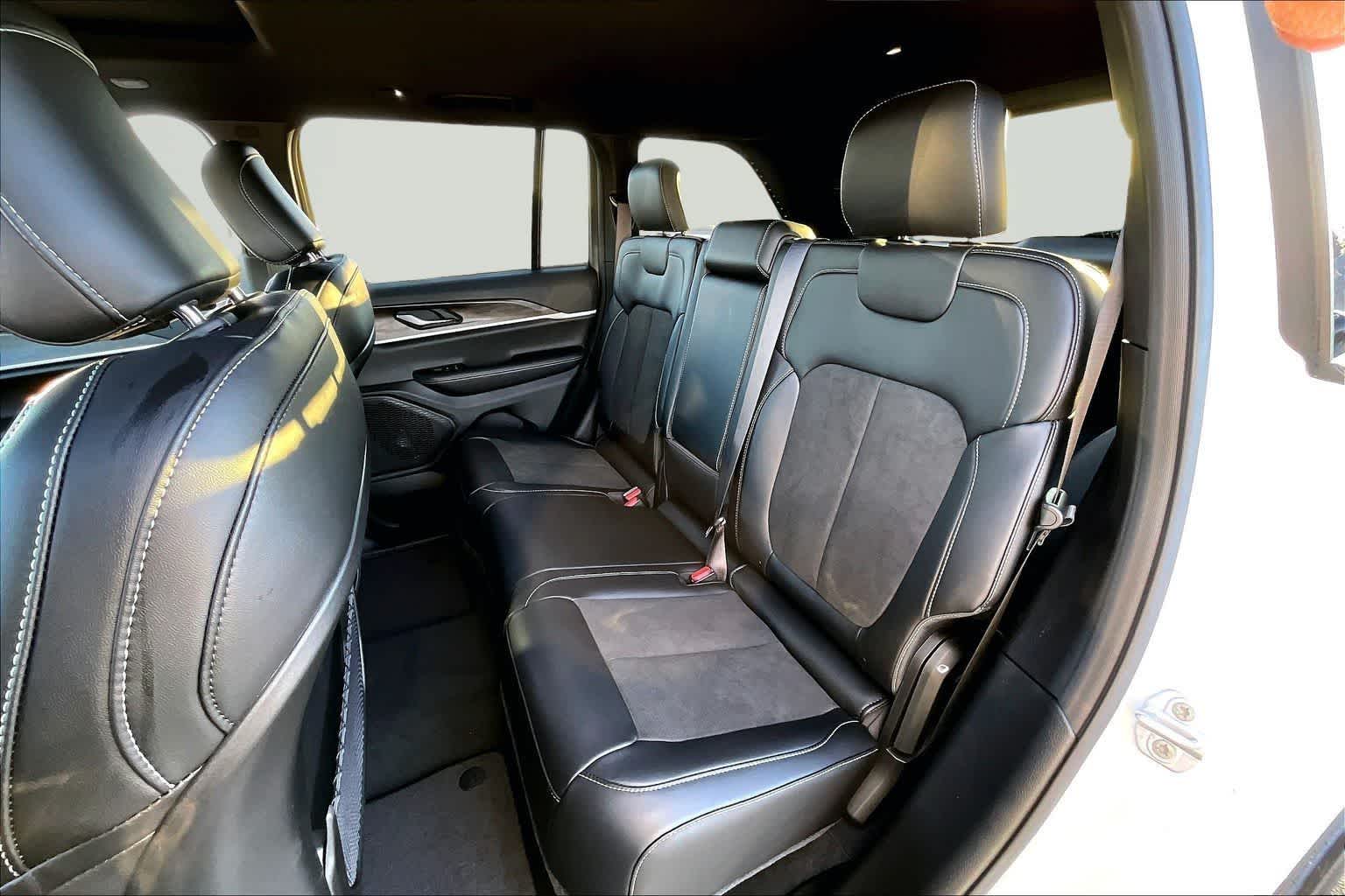 Thumbnail: 2026 Jeep Grand Cherokee - 13