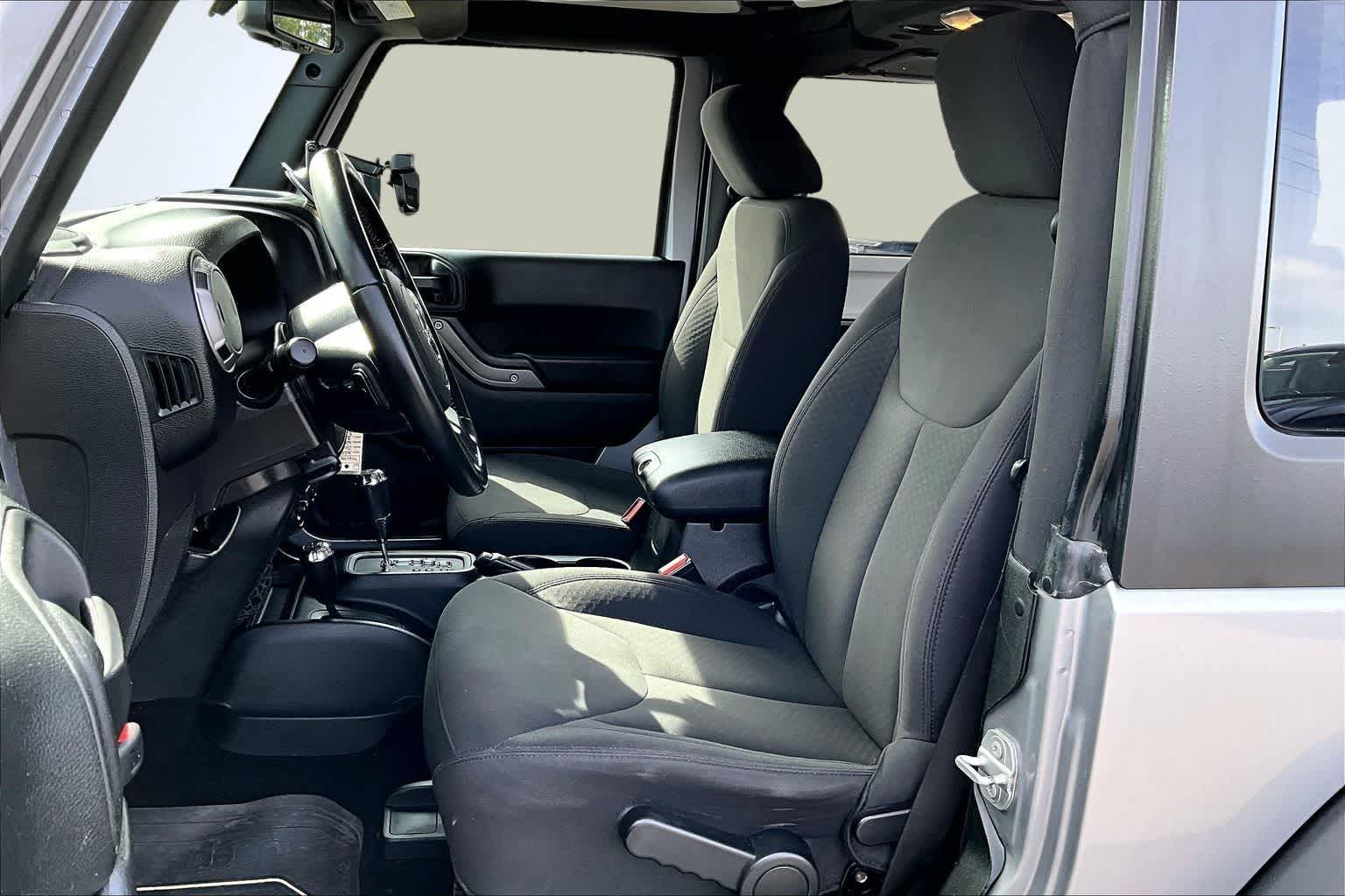 Thumbnail: 2017 Jeep Wrangler - 11