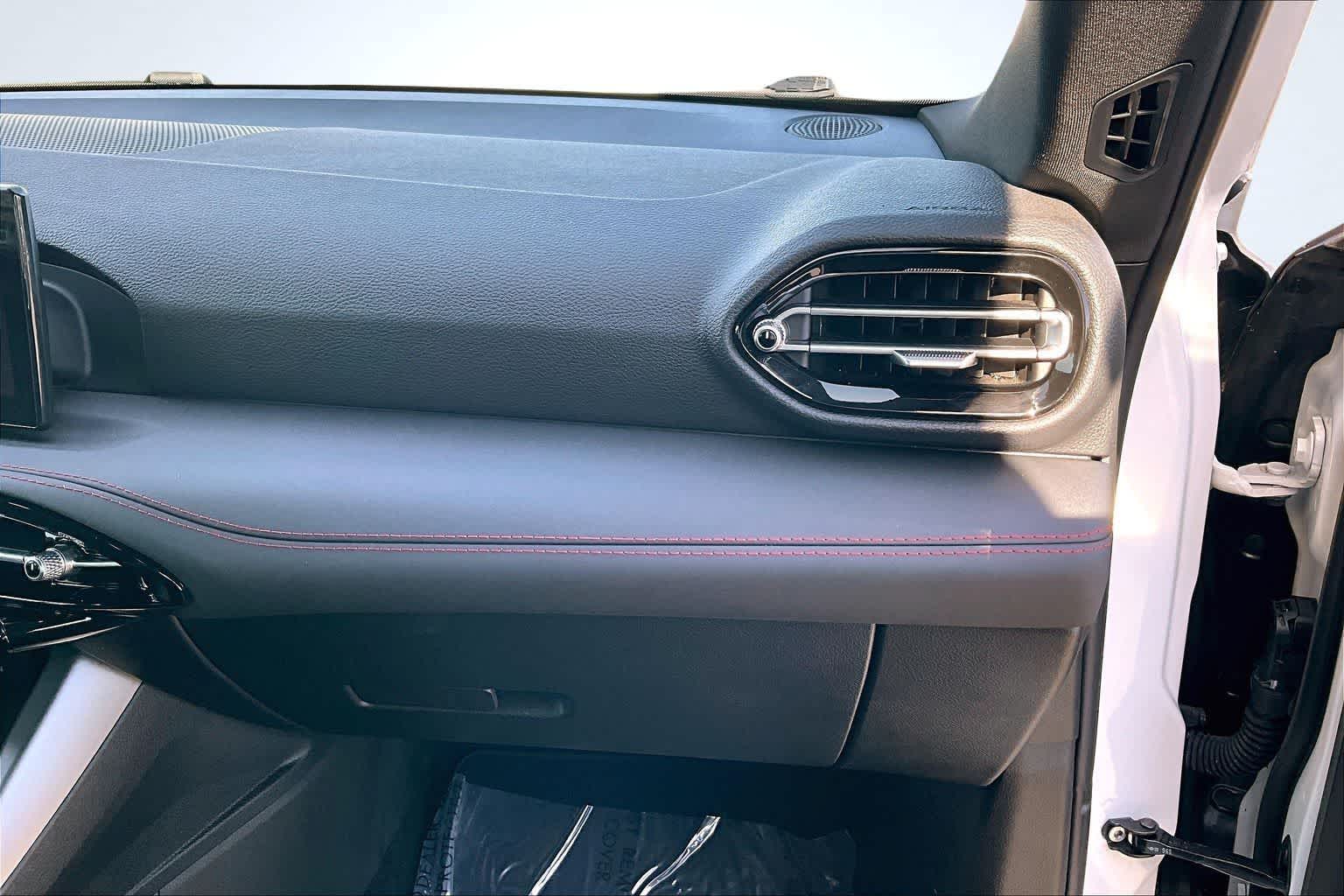 Thumbnail: 2024 Dodge Hornet - 24