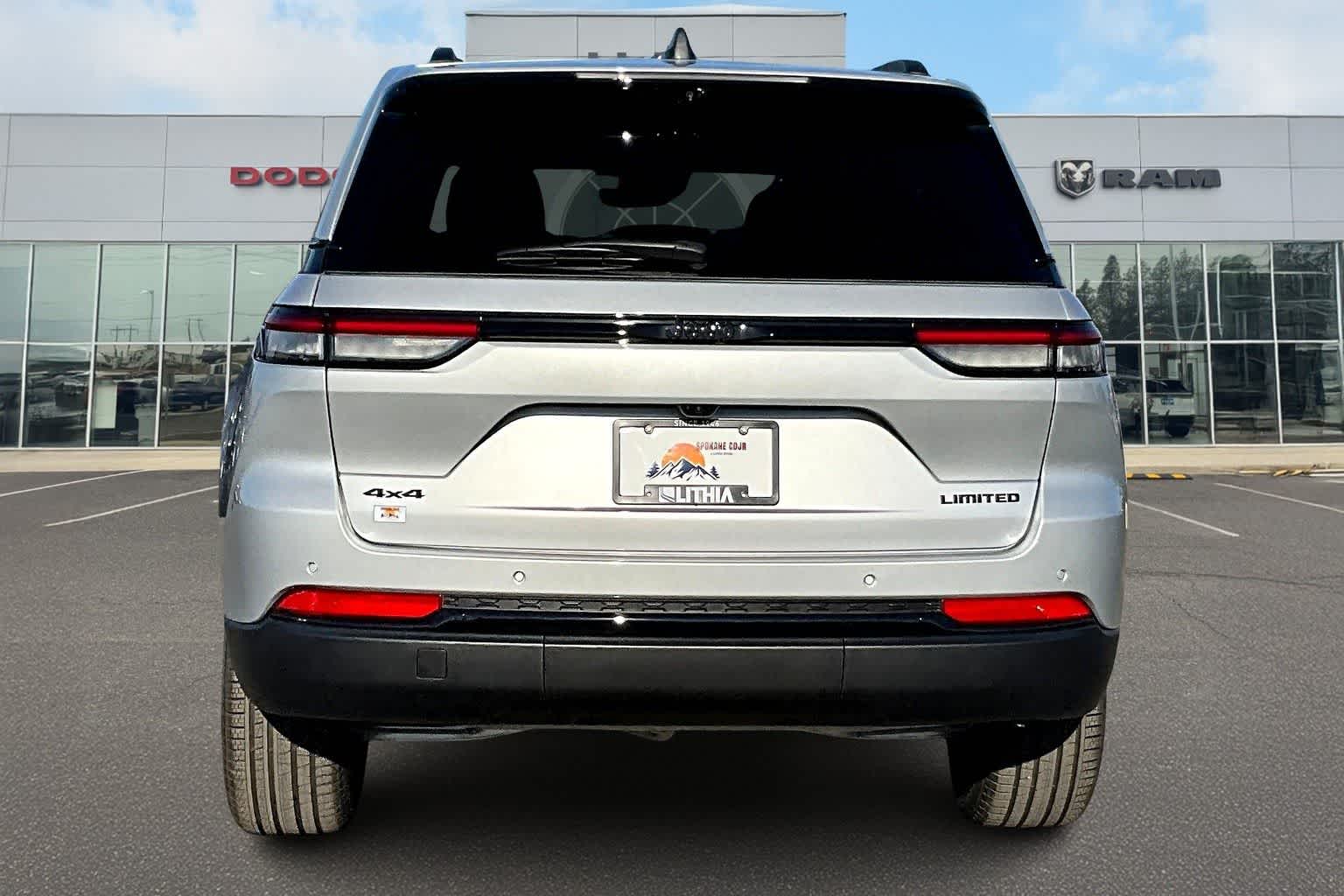 Thumbnail: 2025 Jeep Grand Cherokee - 5