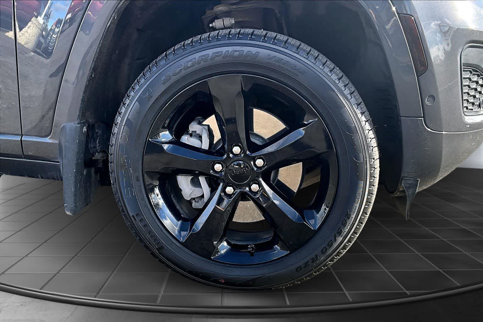 Thumbnail: 2023 Jeep Grand Cherokee - 34