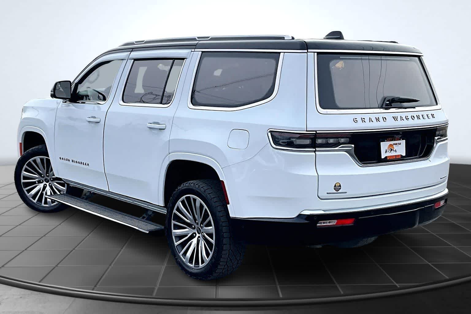 Thumbnail: 2023 Jeep Grand Wagoneer - 4