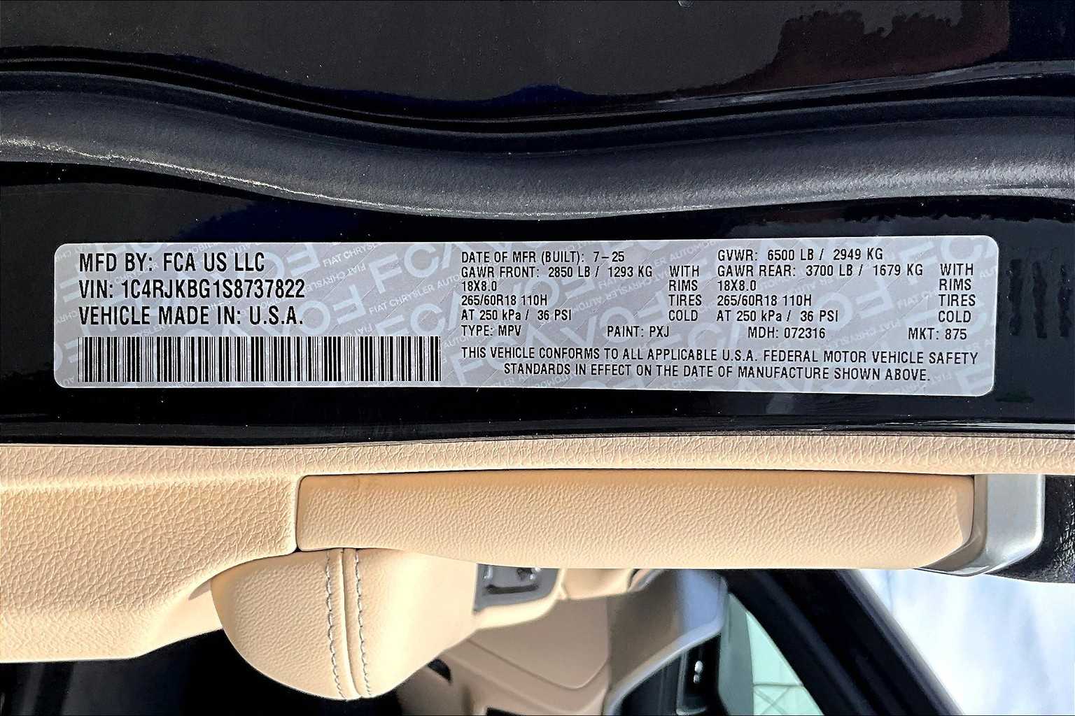 Thumbnail: 2025 Jeep Grand Cherokee L - 21