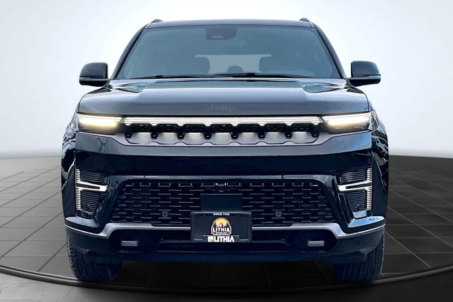 Thumbnail: 2026 Jeep Grand Wagoneer - 6