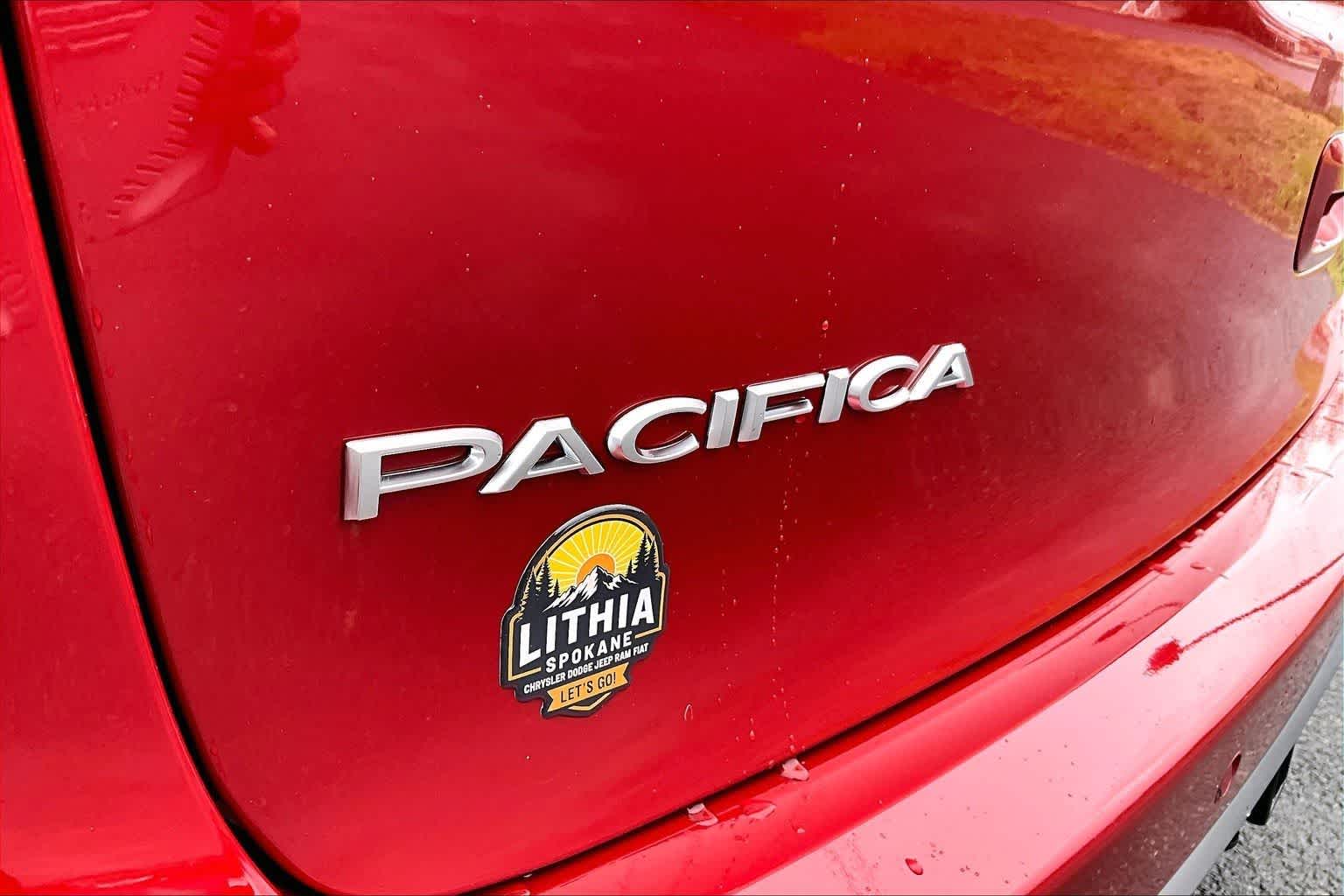 Thumbnail: 2026 Chrysler Pacifica - 7