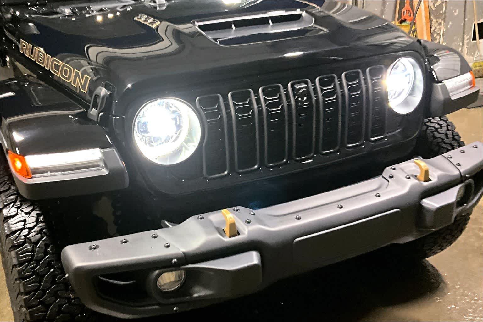 Thumbnail: 2024 Jeep Wrangler - 32