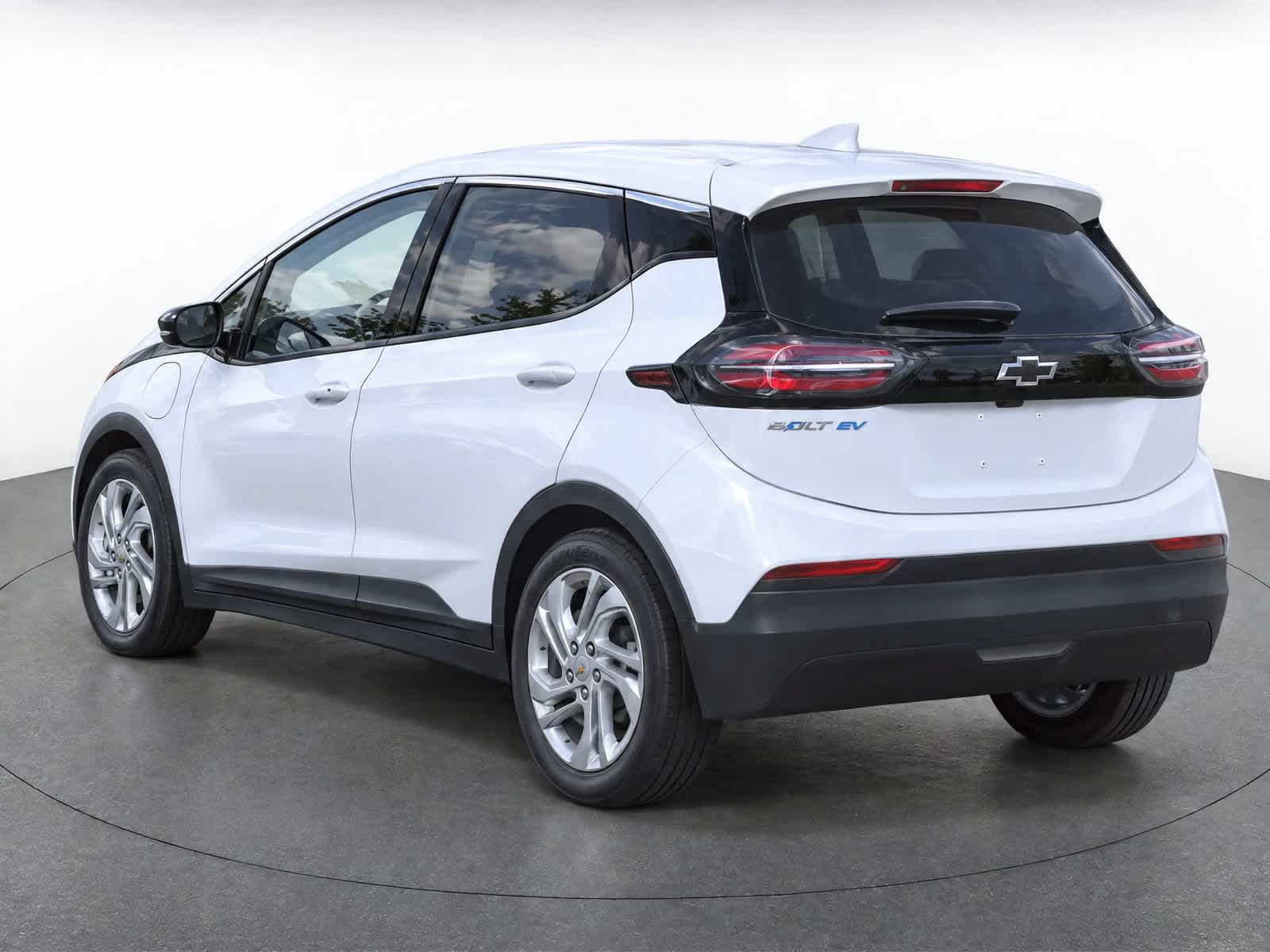 Used 2022 Chevrolet Bolt EV LT with VIN 1G1FW6S06N4125389 for sale in Spokane, WA