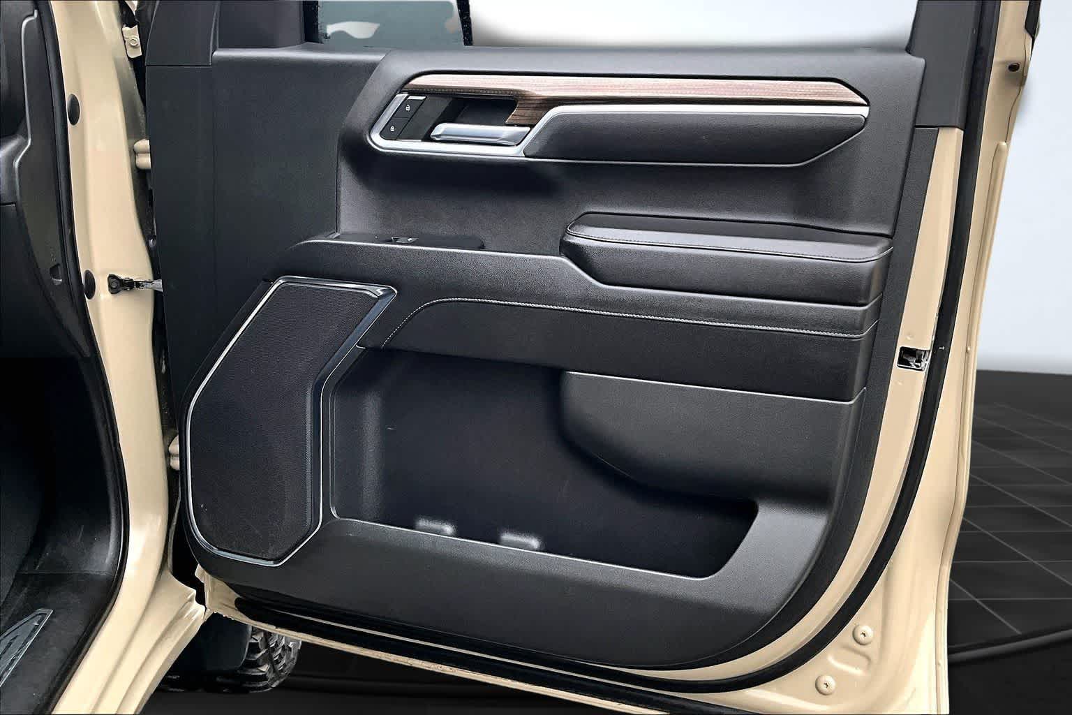 Thumbnail: 2023 Chevrolet Silverado 1500 - 28