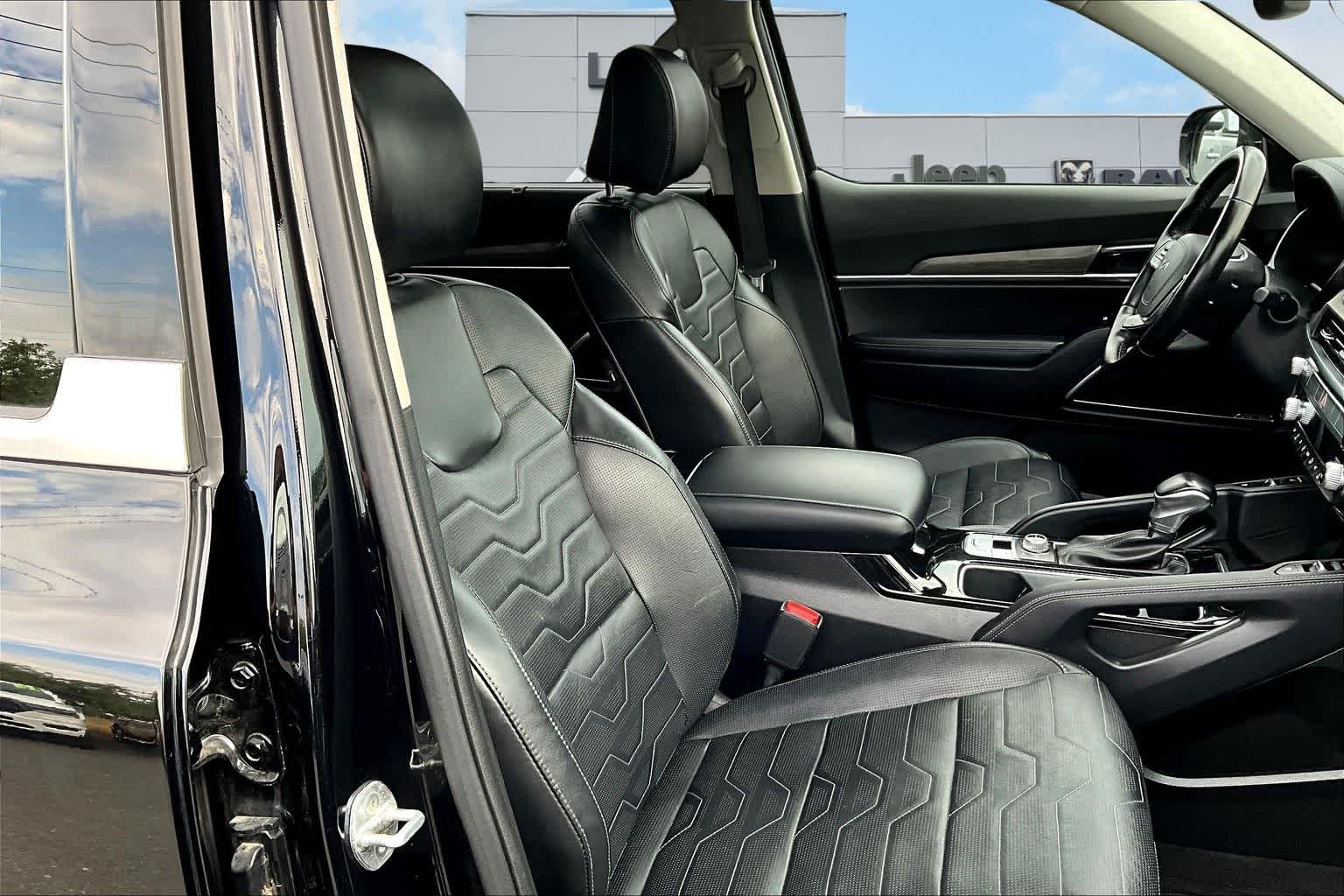 Thumbnail: 2022 Kia Telluride - 14