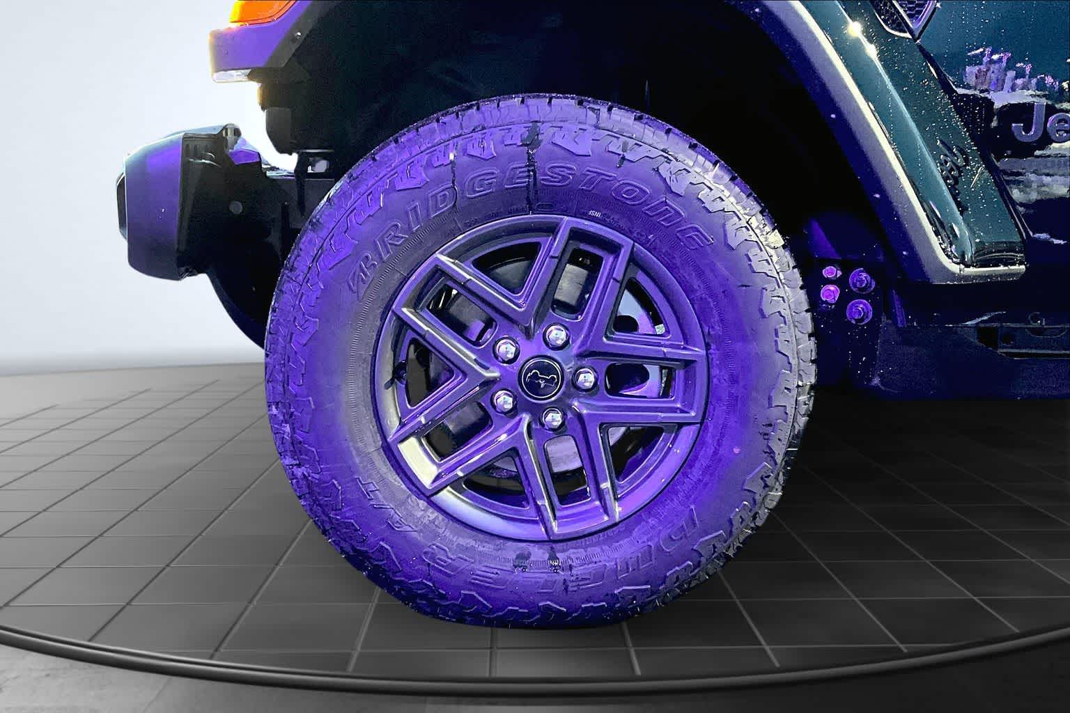 Thumbnail: 2026 Jeep Gladiator - 8